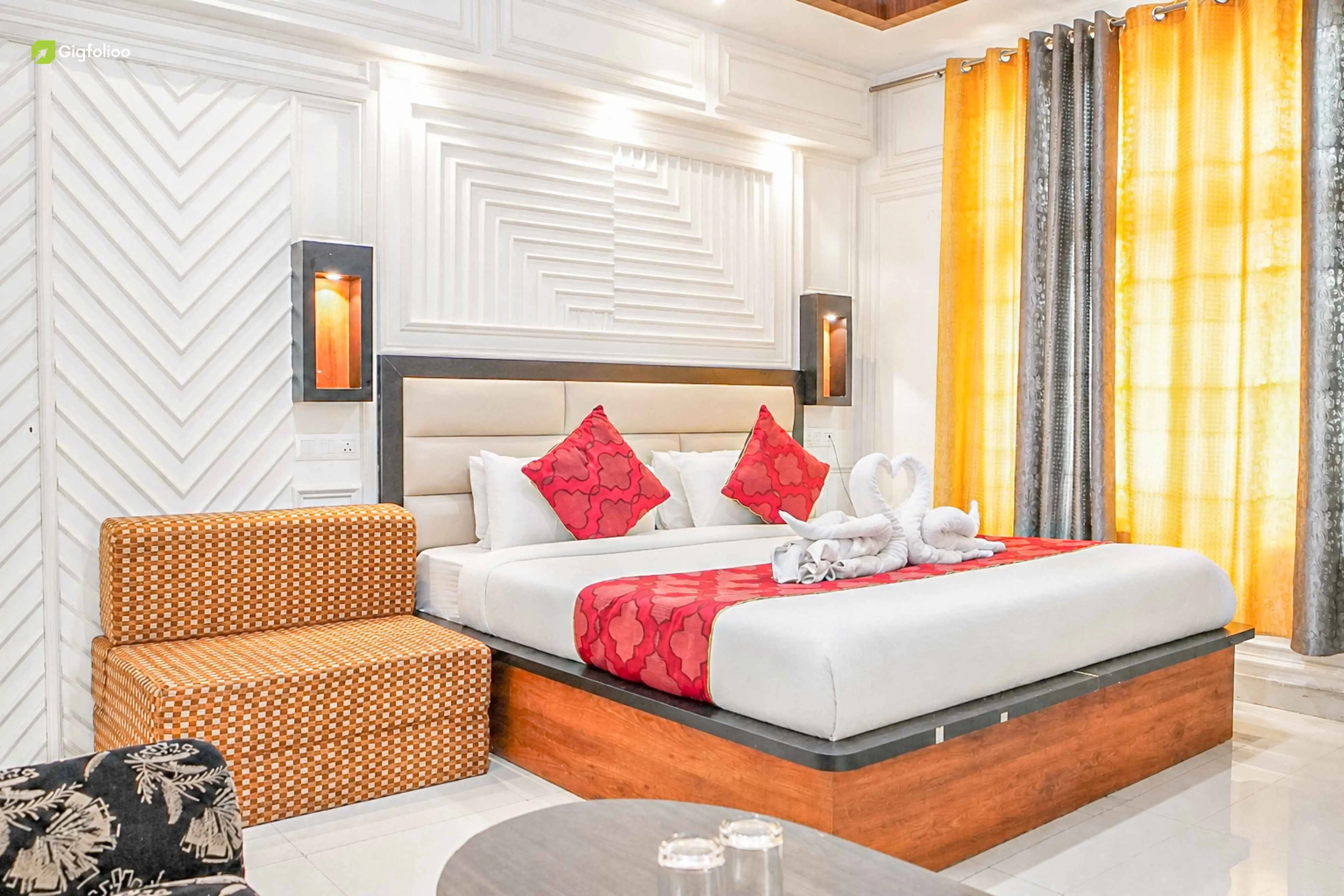 Quiet rooms. Warm Kashmiri hospitality.
