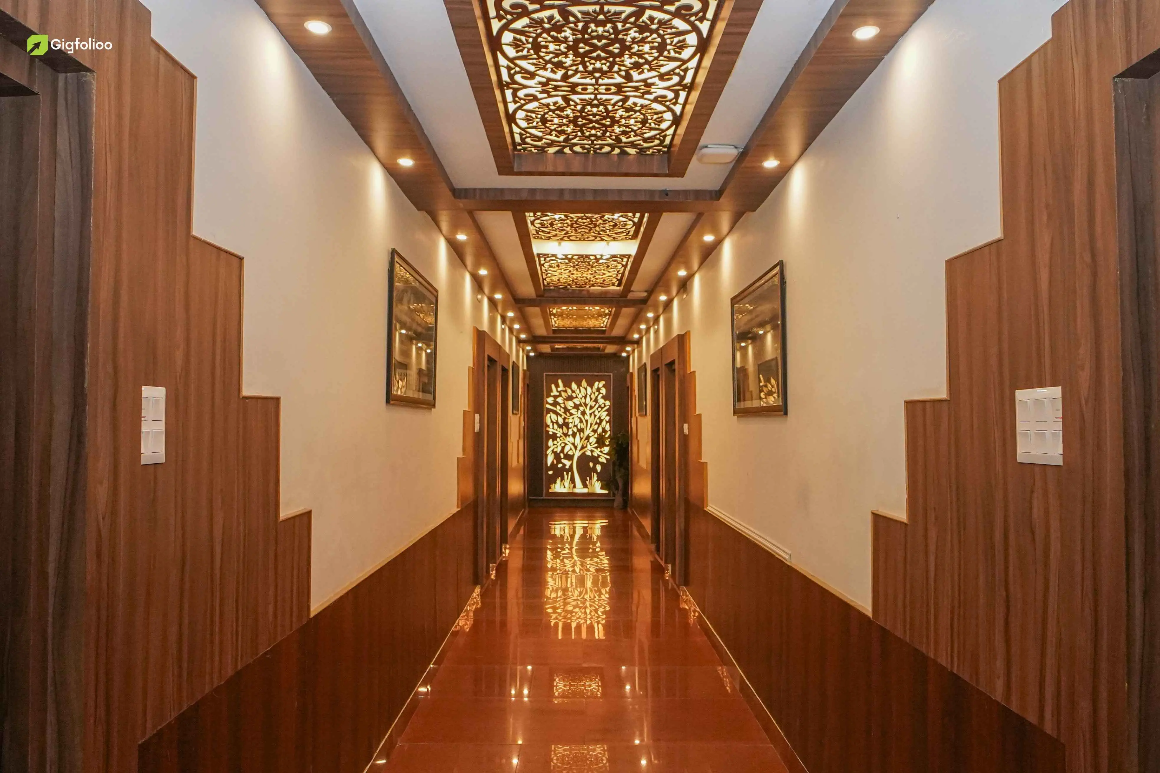 Corridor photograph 3