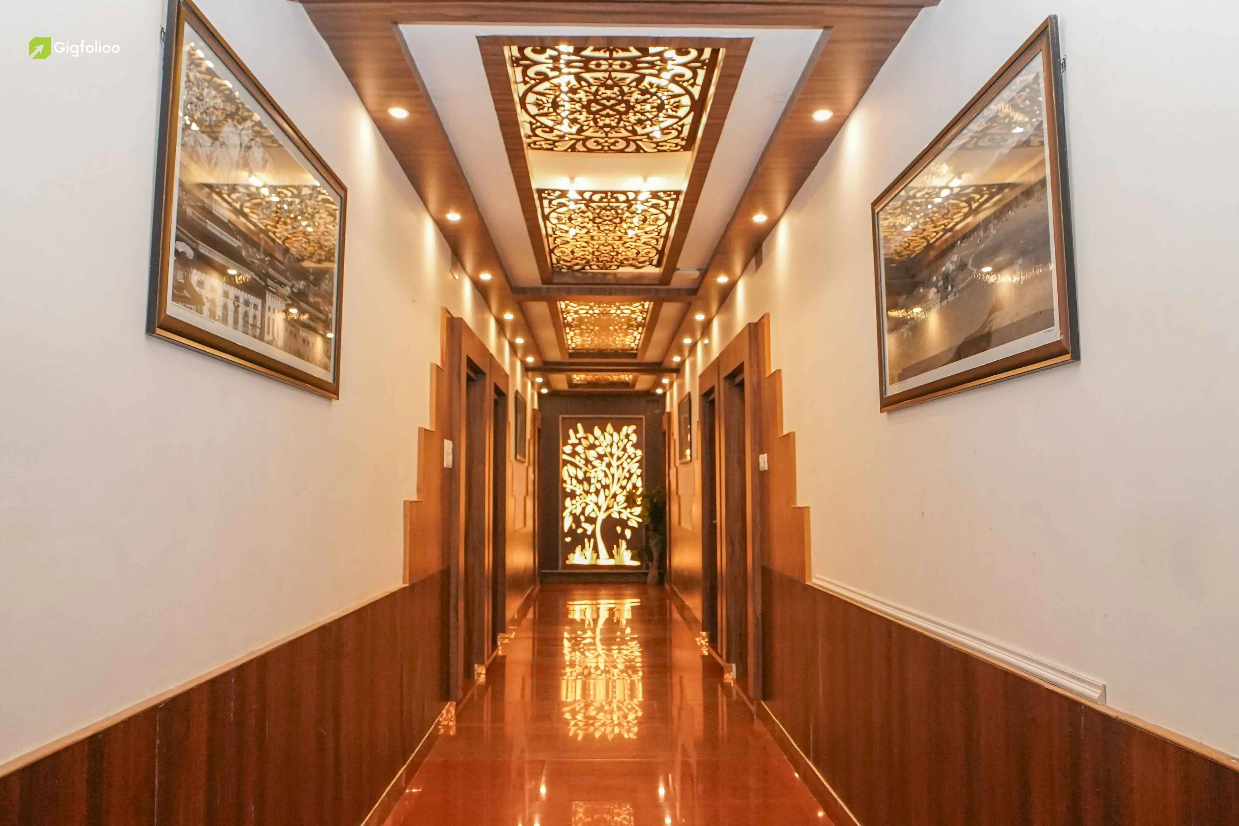 Corridor at Al-Zahoor In