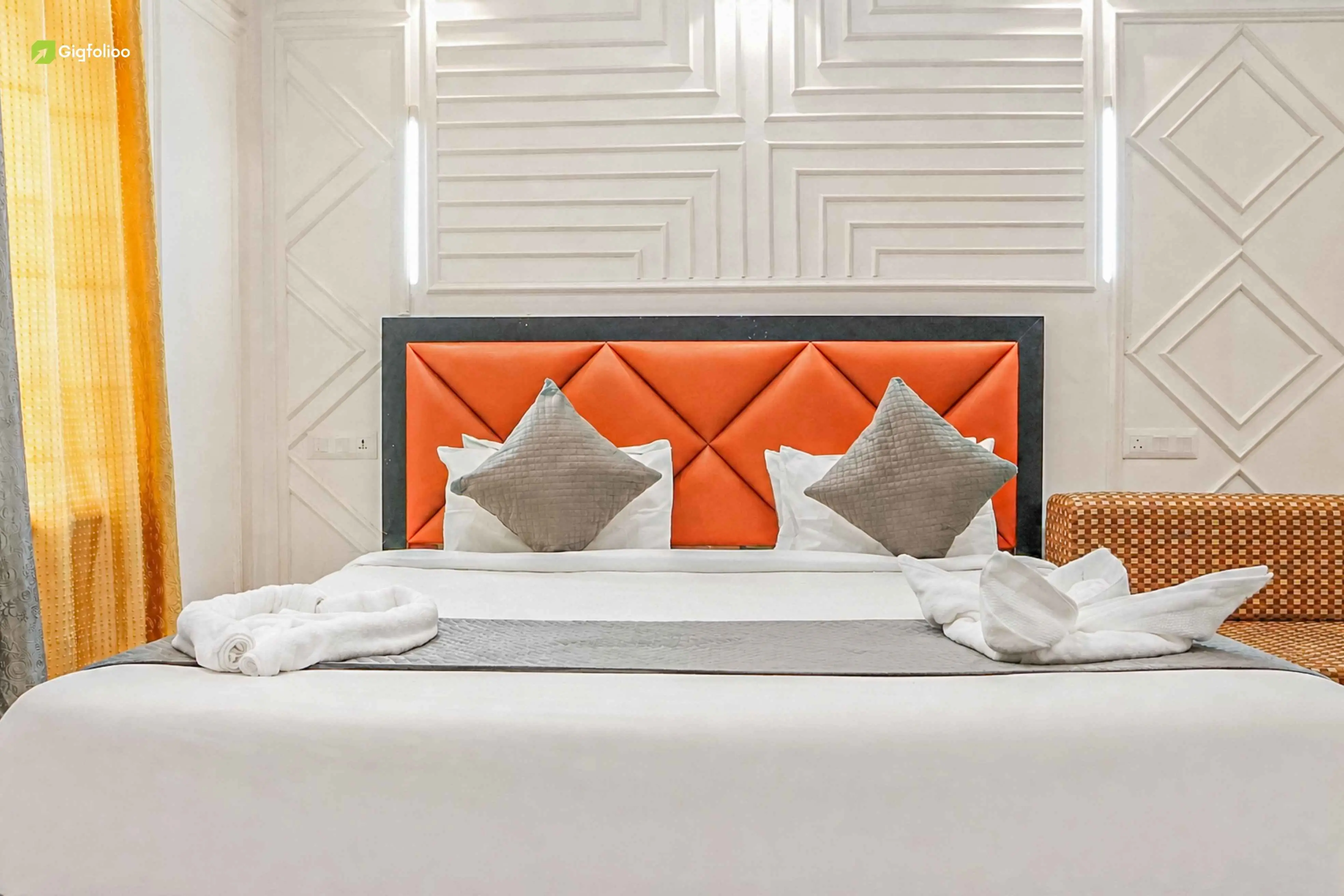 Nargis Deluxe Room at Al-Zahoor In - gallery view 3
