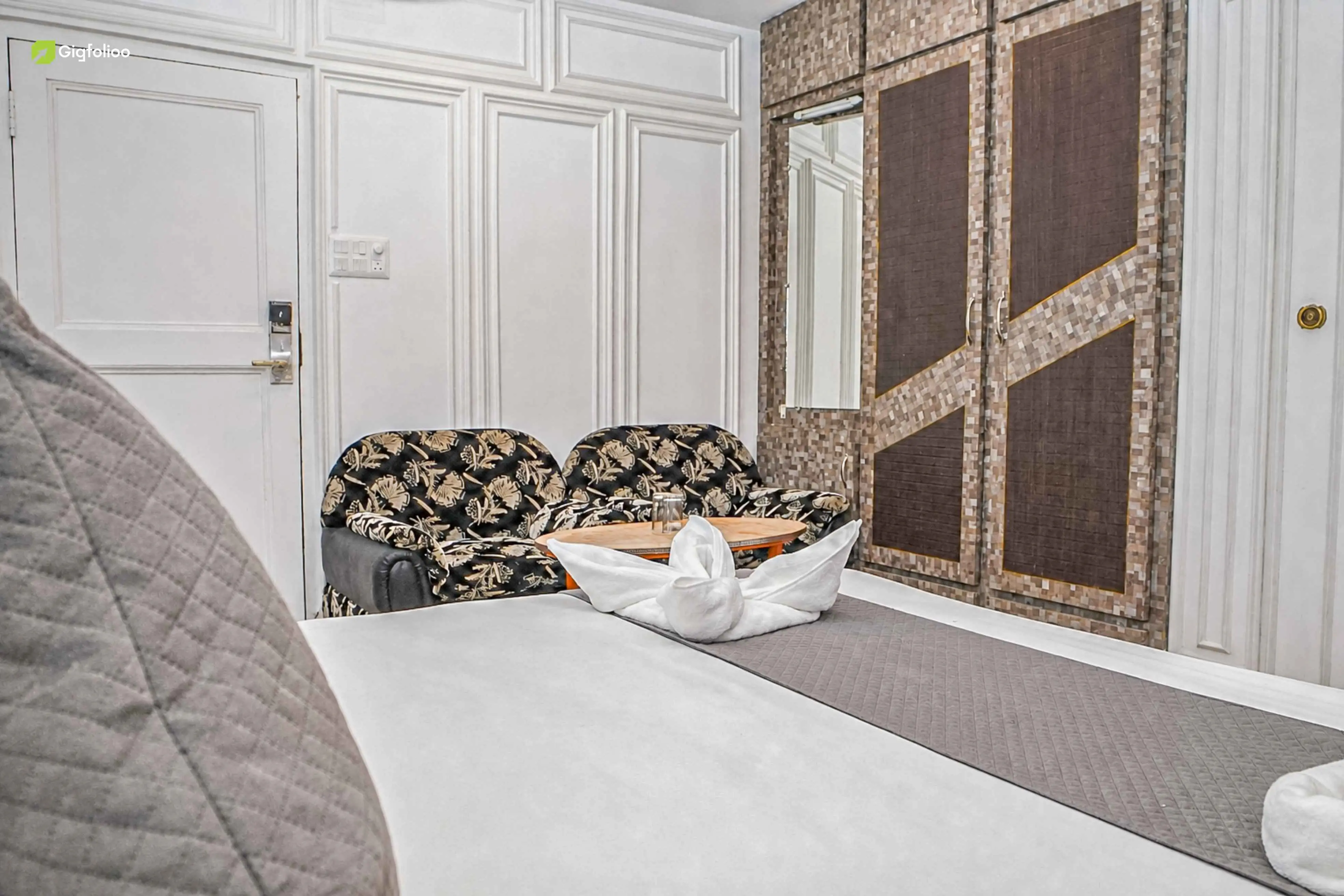 Nargis Deluxe Room photograph 8