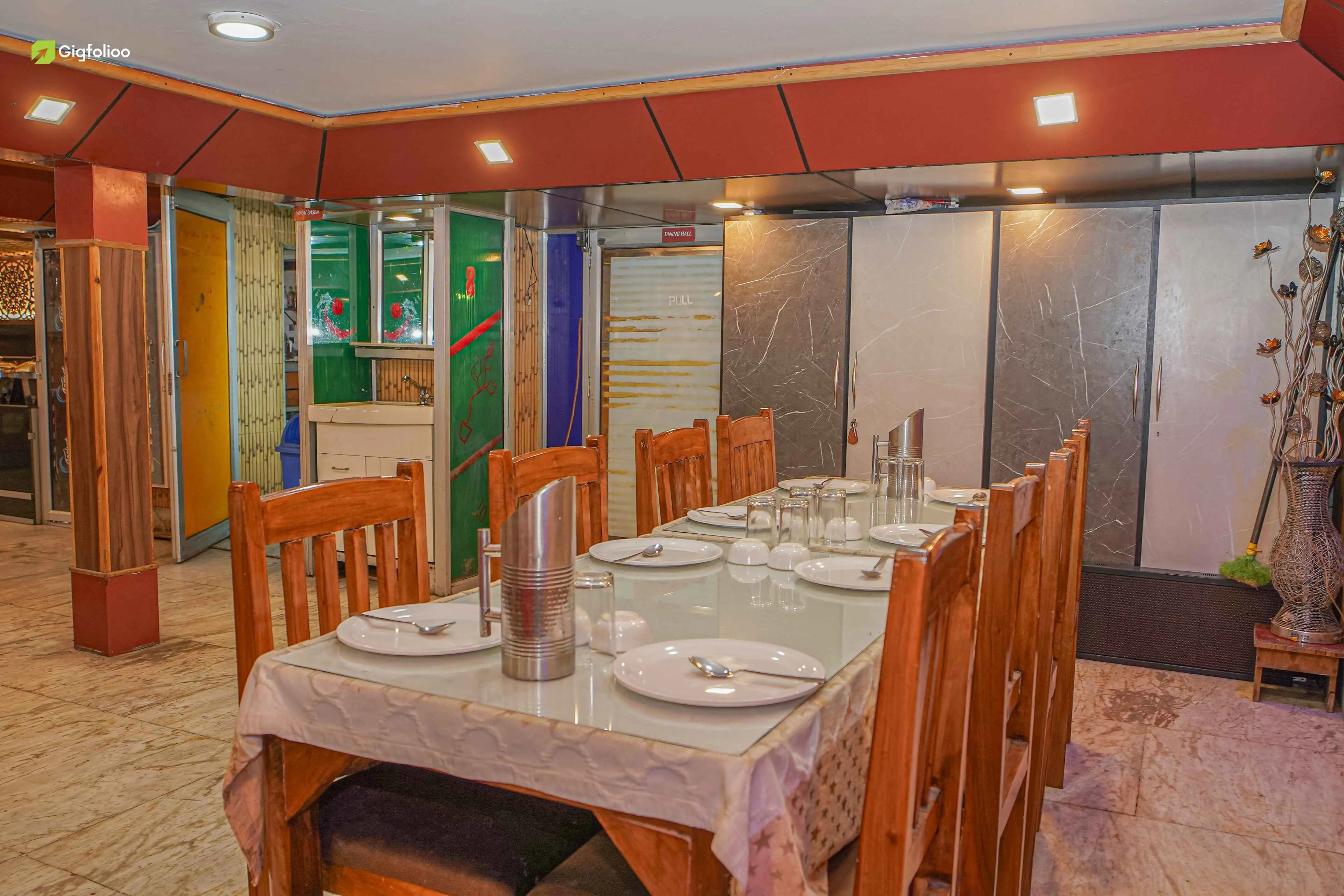 Restaurant photograph 3