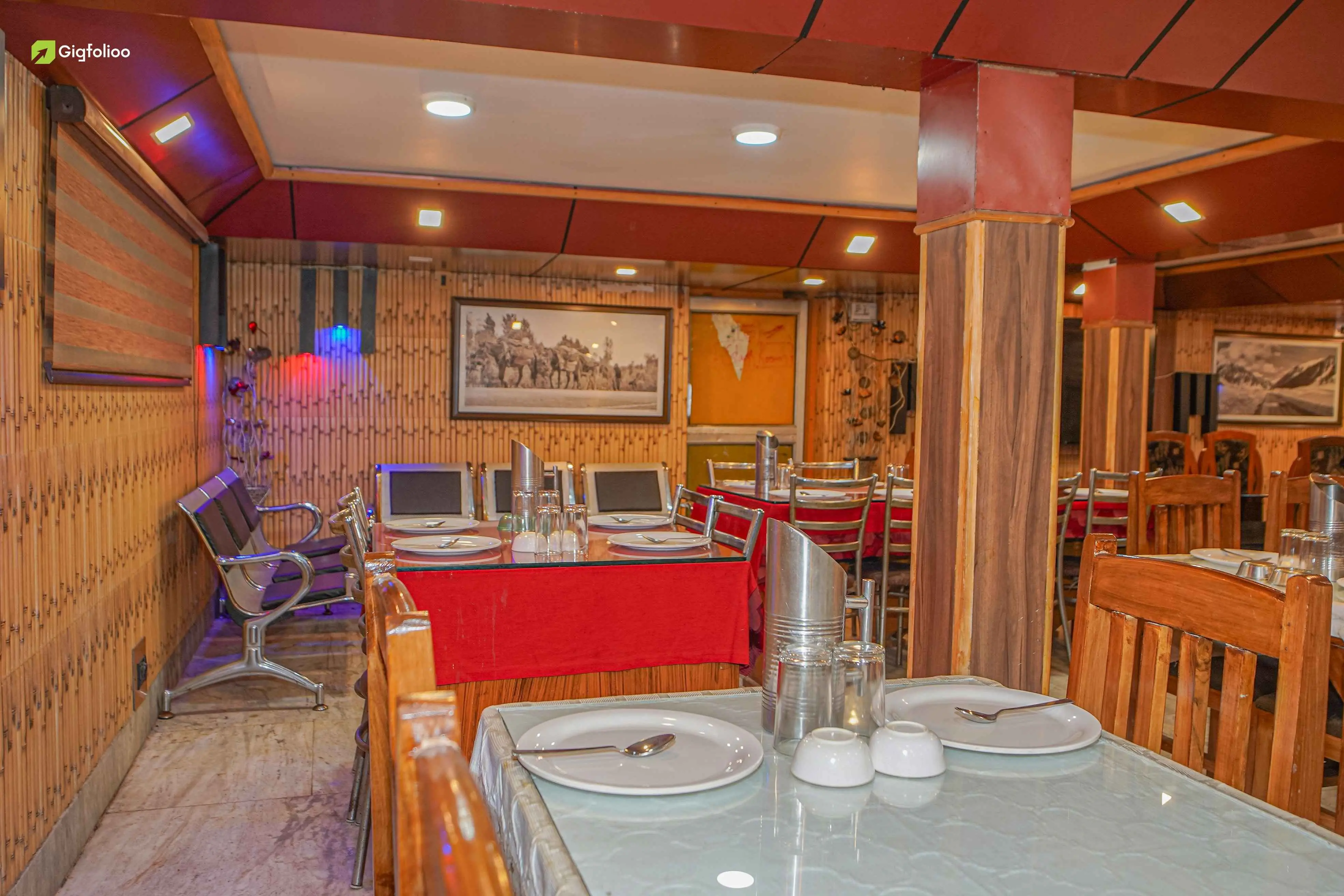 Restaurant photograph 4