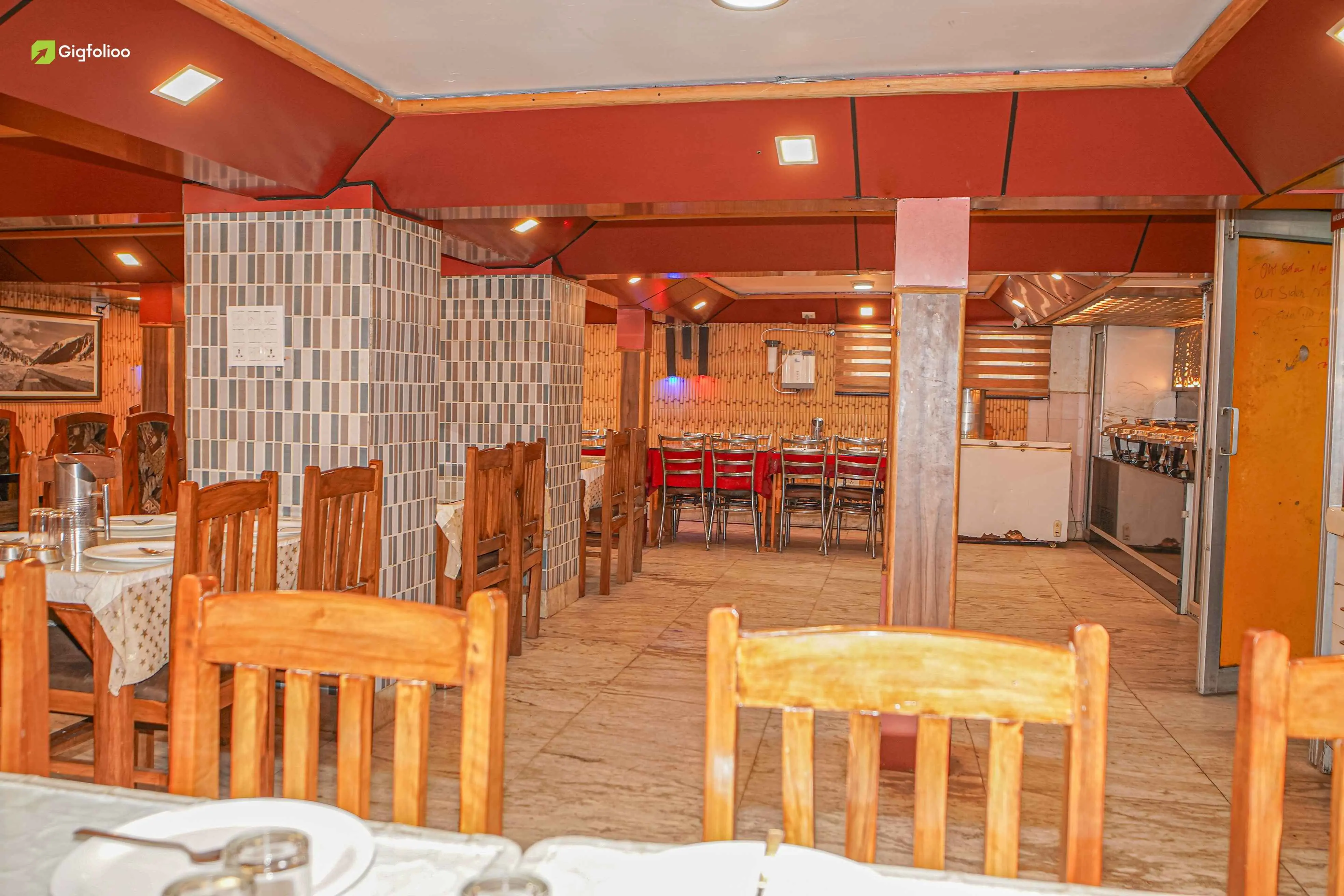 Restaurant photograph 5